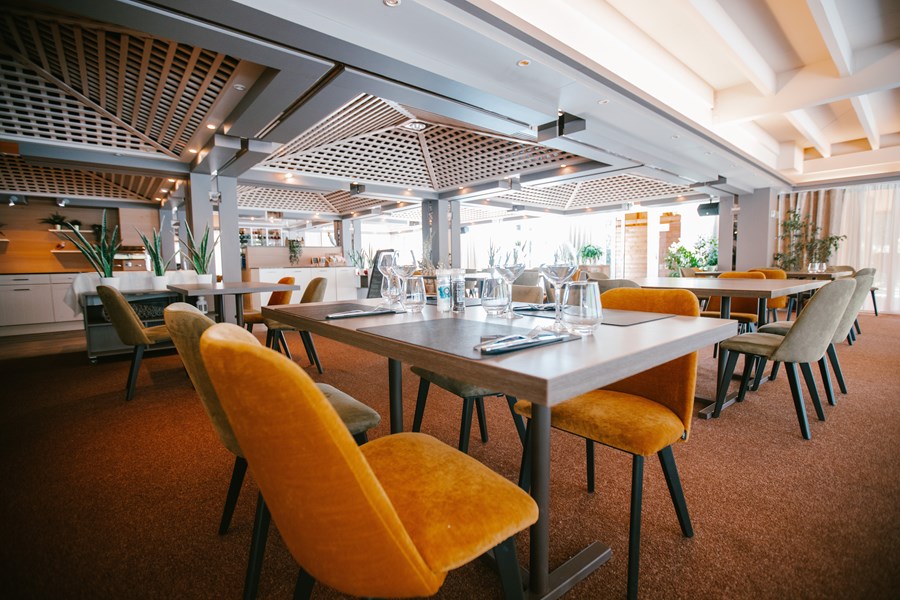 Brasserie 3
