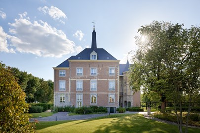 Van Oys Maastricht Retreat Chateau Exterior (c) Michael Huber Photography oys25_1606_p