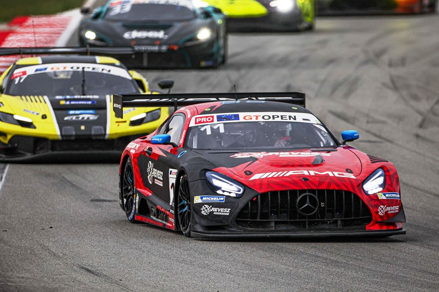 25-22 Revesz ahead Elite Ferrari